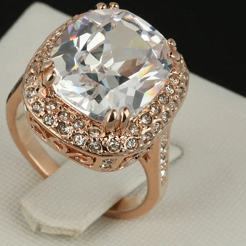 Big Crystal Cocktail Wedding Ring Cubic Zirconia